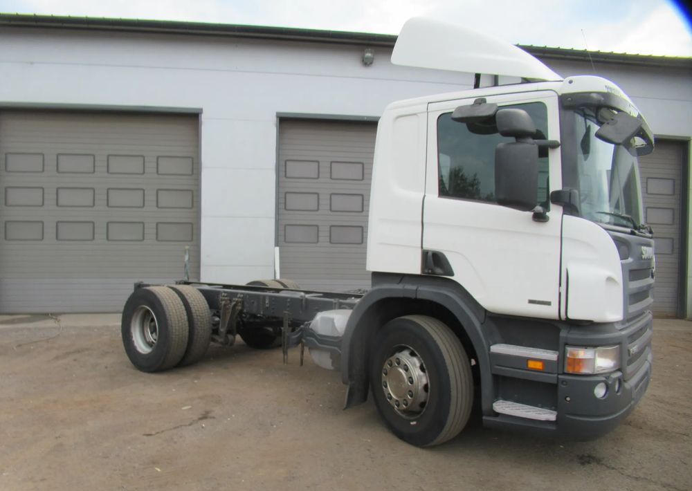 Scania P360 - משאית עם שלדת תא: תמונה 2 Scania P360 - משאית עם שלדת תא: תמונה 2