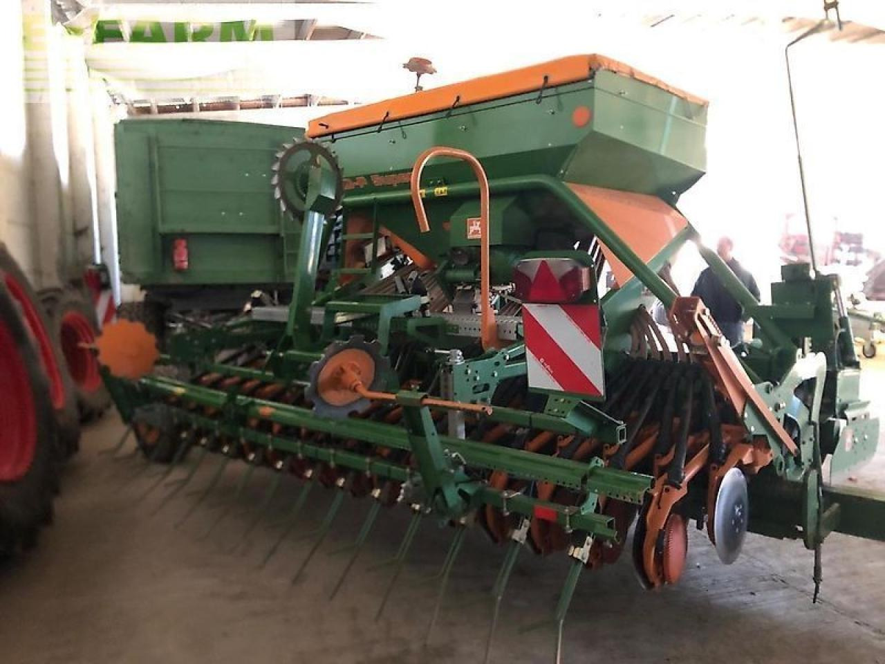 Amazone kg400s + adp403s + wagen - מקדחת זרעים: תמונה 2 Amazone kg400s + adp403s + wagen - מקדחת זרעים: תמונה 2