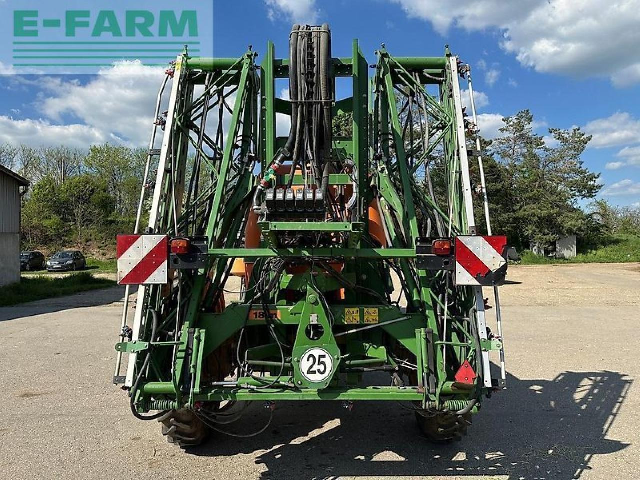 Amazone ug 3000/18 nova - מרסס נגרר: תמונה 4 Amazone ug 3000/18 nova - מרסס נגרר: תמונה 4