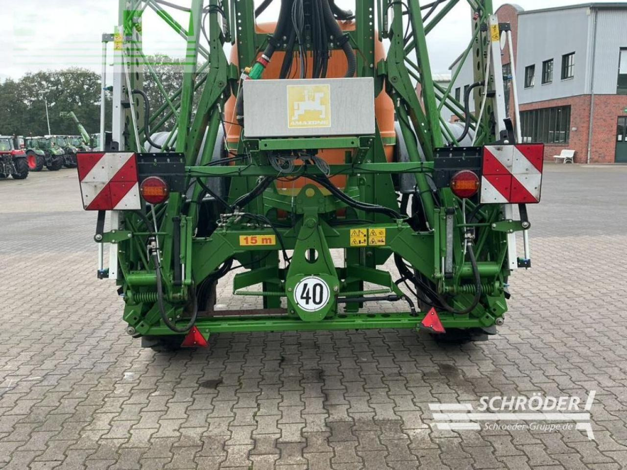 Amazone ug 3000 nova mit druckluftbremse - מרסס נגרר: תמונה 4 Amazone ug 3000 nova mit druckluftbremse - מרסס נגרר: תמונה 4