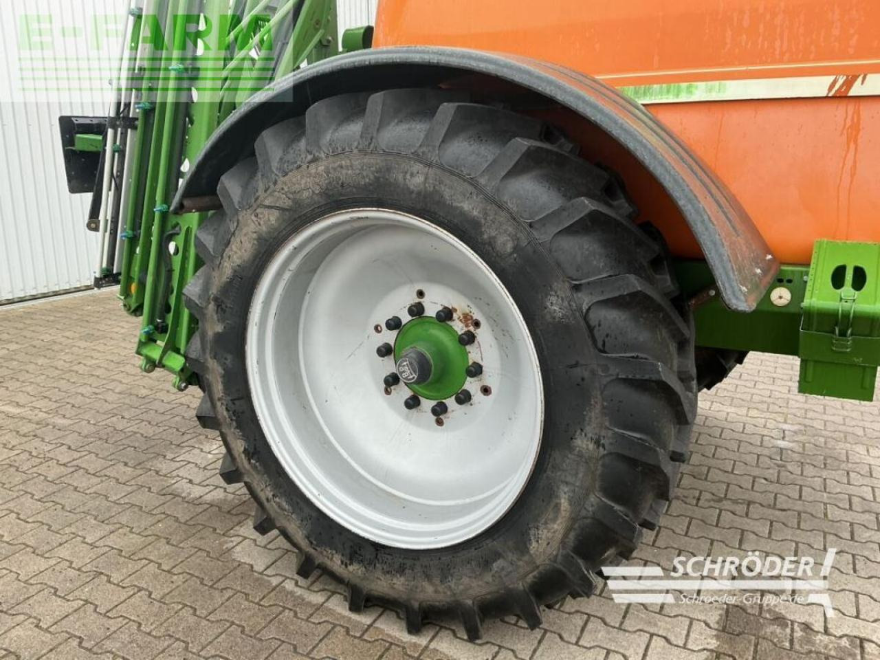 Amazone ug 3000 nova mit druckluftbremse - מרסס נגרר: תמונה 3 Amazone ug 3000 nova mit druckluftbremse - מרסס נגרר: תמונה 3