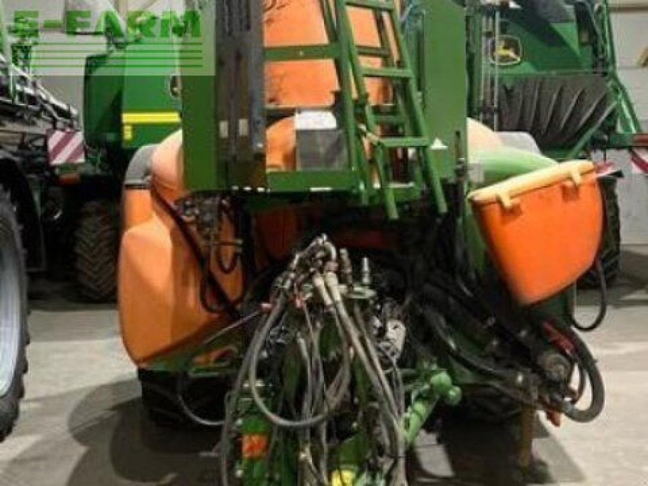 Amazone ux 4200 super - מרסס נגרר: תמונה 2 Amazone ux 4200 super - מרסס נגרר: תמונה 2