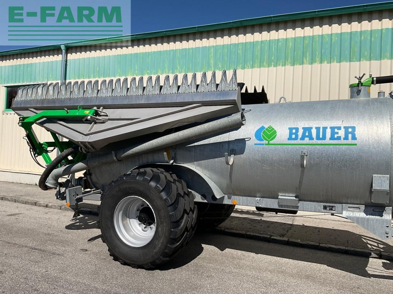 Bauer V 81 mit Schleppfix SFA 9 - ציוד דישון: תמונה 2 Bauer V 81 mit Schleppfix SFA 9 - ציוד דישון: תמונה 2