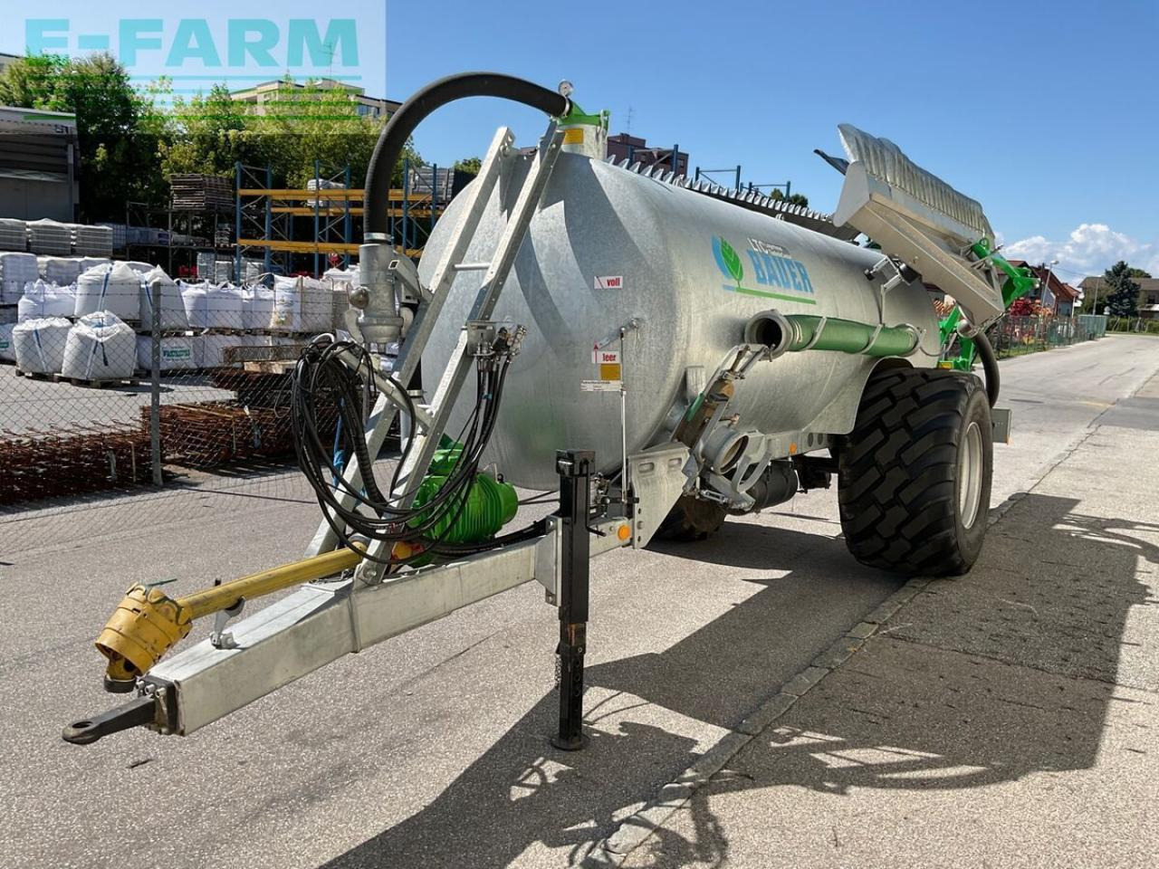 Bauer v 81 mit schleppfix sfa 9 - מכל תערובת: תמונה 2 Bauer v 81 mit schleppfix sfa 9 - מכל תערובת: תמונה 2