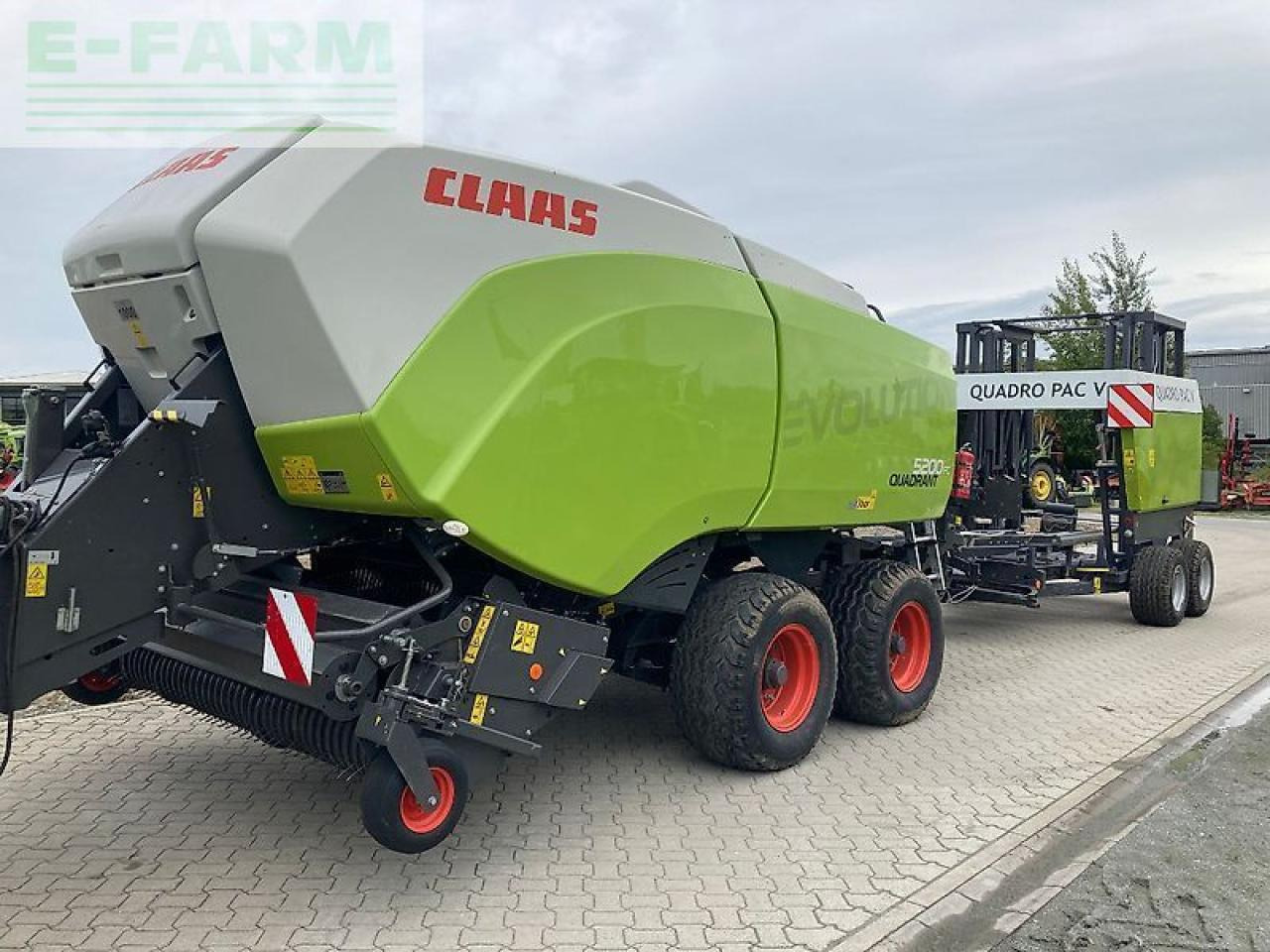 CLAAS 5200 evolution fc tandem inkl. quadro pack v - מכונת צרור מרובעת: תמונה 4 CLAAS 5200 evolution fc tandem inkl. quadro pack v - מכונת צרור מרובעת: תמונה 4