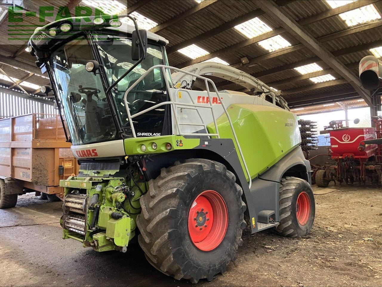 CLAAS JAGUAR 860 4WD - מקצרת מספוא: תמונה 2 CLAAS JAGUAR 860 4WD - מקצרת מספוא: תמונה 2