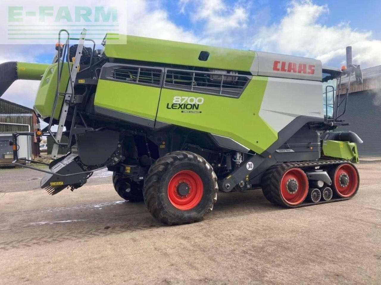 CLAAS LEXION 8700 TT - מקצרת קומבינה: תמונה 3 CLAAS LEXION 8700 TT - מקצרת קומבינה: תמונה 3