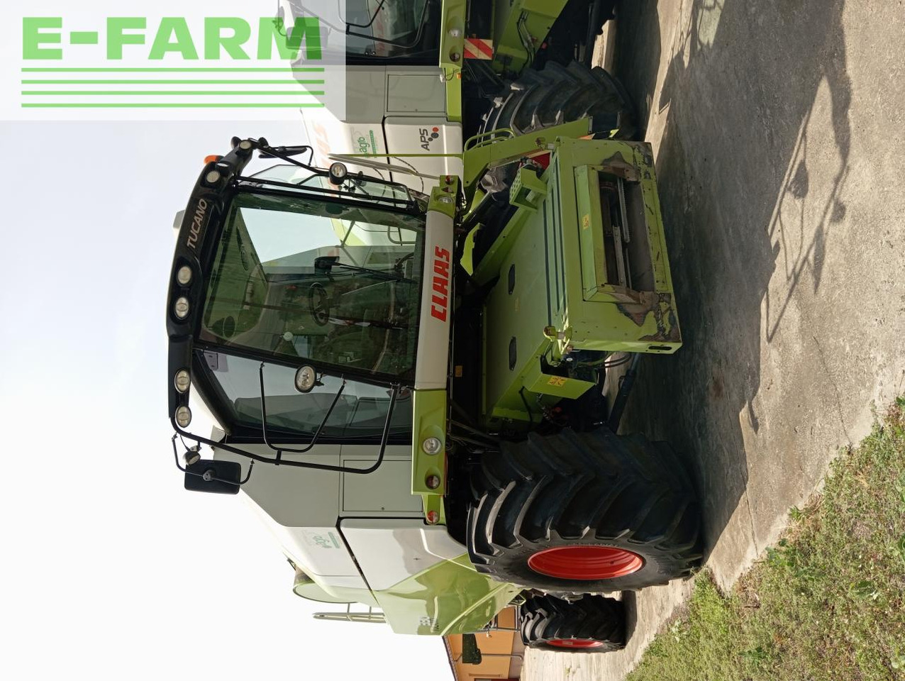 CLAAS Tucano 330 - מקצרת קומבינה: תמונה 1 CLAAS Tucano 330 - מקצרת קומבינה: תמונה 1