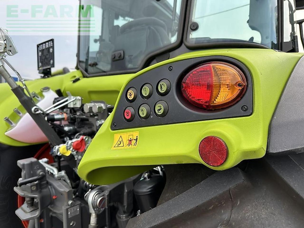 טרקטור חקלאי CLAAS arion 410 stage v (cis): תמונה 8
