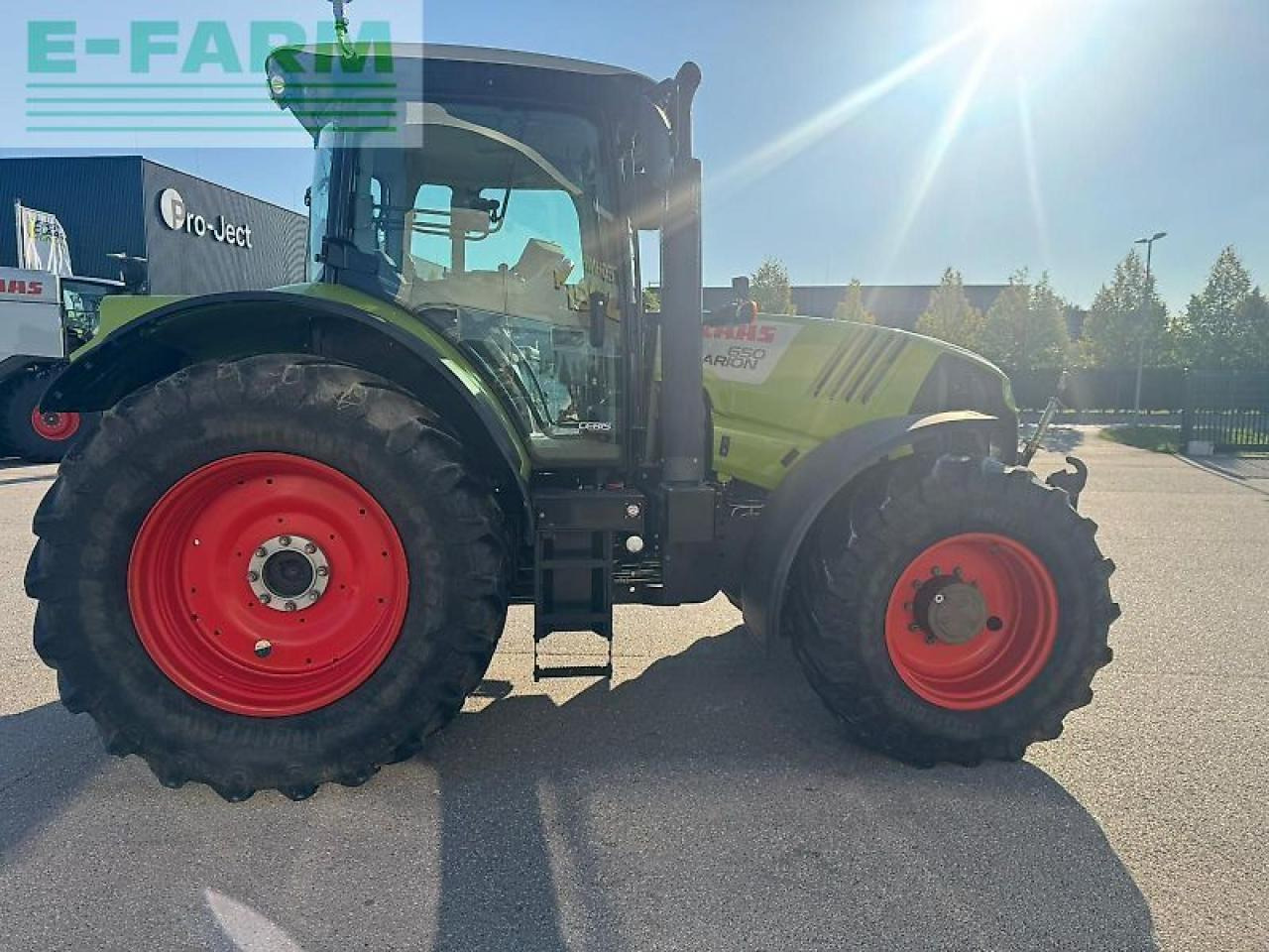 CLAAS arion 650 - טרקטור חקלאי: תמונה 3 CLAAS arion 650 - טרקטור חקלאי: תמונה 3