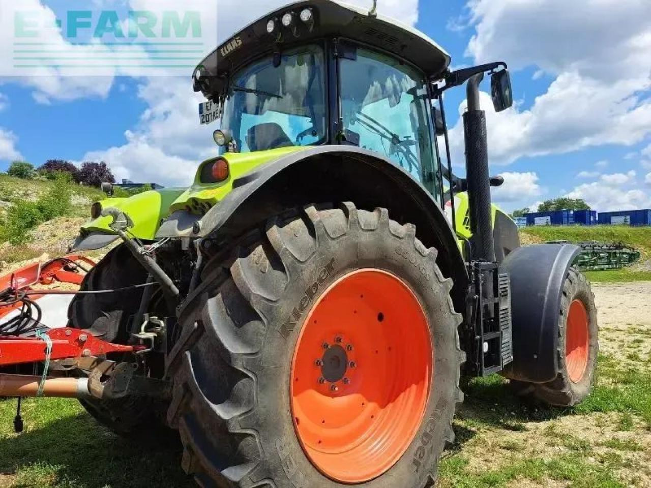 CLAAS axion 800 - טרקטור חקלאי: תמונה 2 CLAAS axion 800 - טרקטור חקלאי: תמונה 2