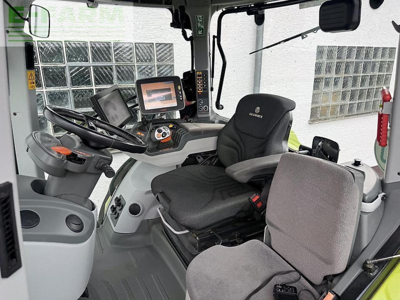 CLAAS axion 830 cebis cmat - טרקטור חקלאי: תמונה 4 CLAAS axion 830 cebis cmat - טרקטור חקלאי: תמונה 4