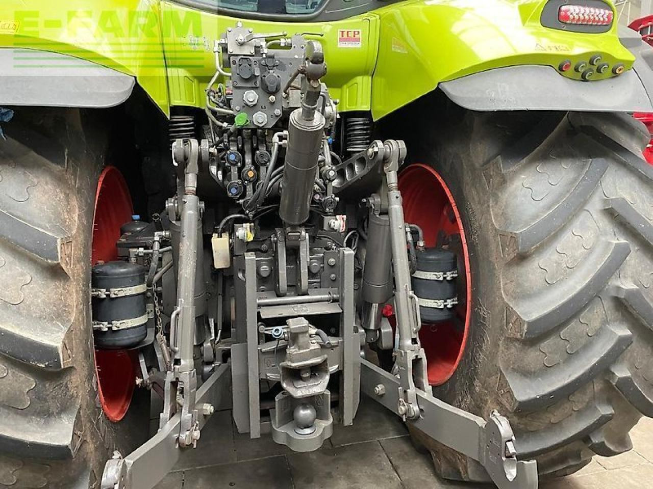 CLAAS axion 870 c-matic CMATIC - טרקטור חקלאי: תמונה 4 CLAAS axion 870 c-matic CMATIC - טרקטור חקלאי: תמונה 4