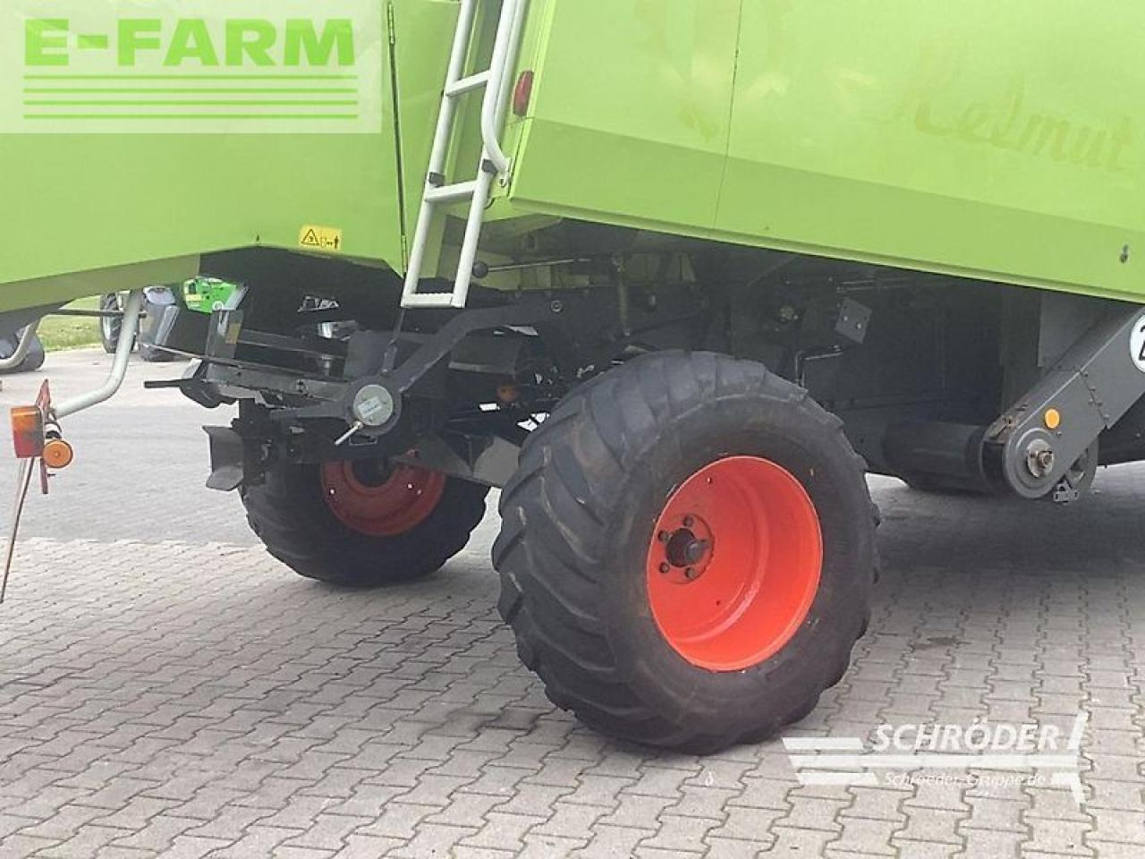 CLAAS dominator 360 mega + c 600 schneidwerk - מקצרת קומבינה: תמונה 5 CLAAS dominator 360 mega + c 600 schneidwerk - מקצרת קומבינה: תמונה 5