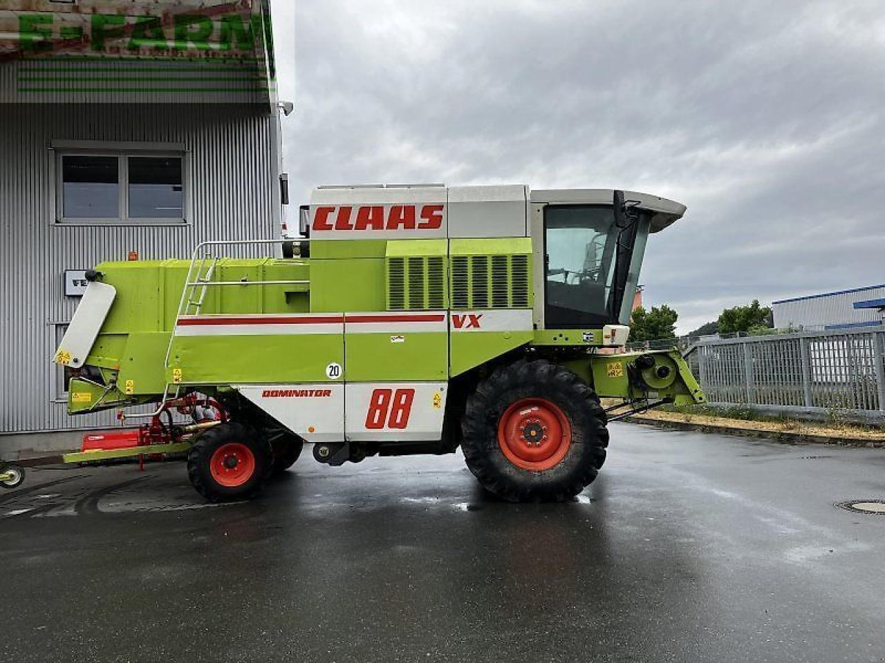 CLAAS dominator 88 vx - מקצרת קומבינה: תמונה 1 CLAAS dominator 88 vx - מקצרת קומבינה: תמונה 1