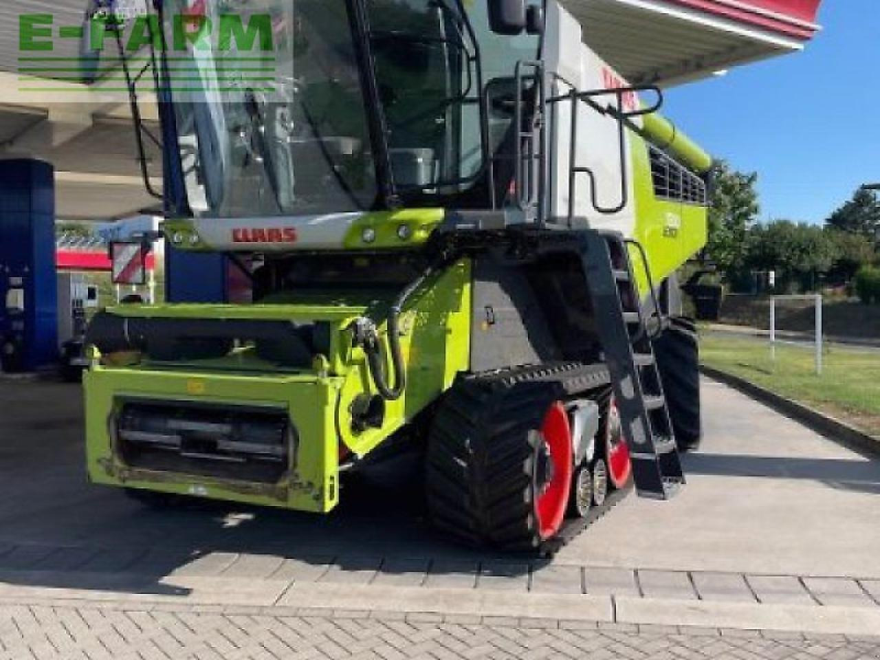 CLAAS gebr. mähdrescher lexion7500tt - מקצרת קומבינה: תמונה 1 CLAAS gebr. mähdrescher lexion7500tt - מקצרת קומבינה: תמונה 1
