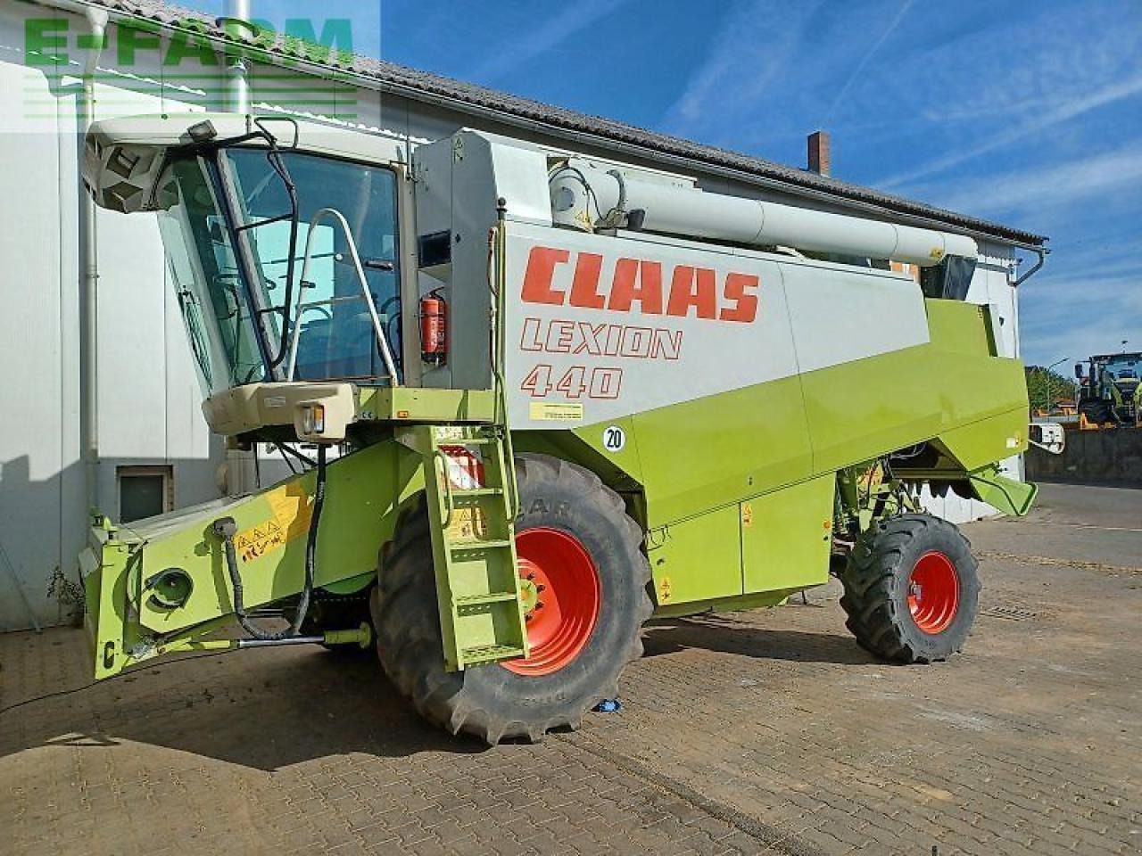 CLAAS lexion 440 - מקצרת קומבינה: תמונה 1 CLAAS lexion 440 - מקצרת קומבינה: תמונה 1