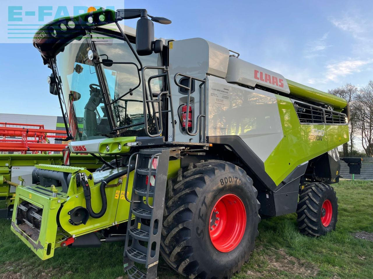 CLAAS lexion 5300 - מקצרת קומבינה: תמונה 2 CLAAS lexion 5300 - מקצרת קומבינה: תמונה 2