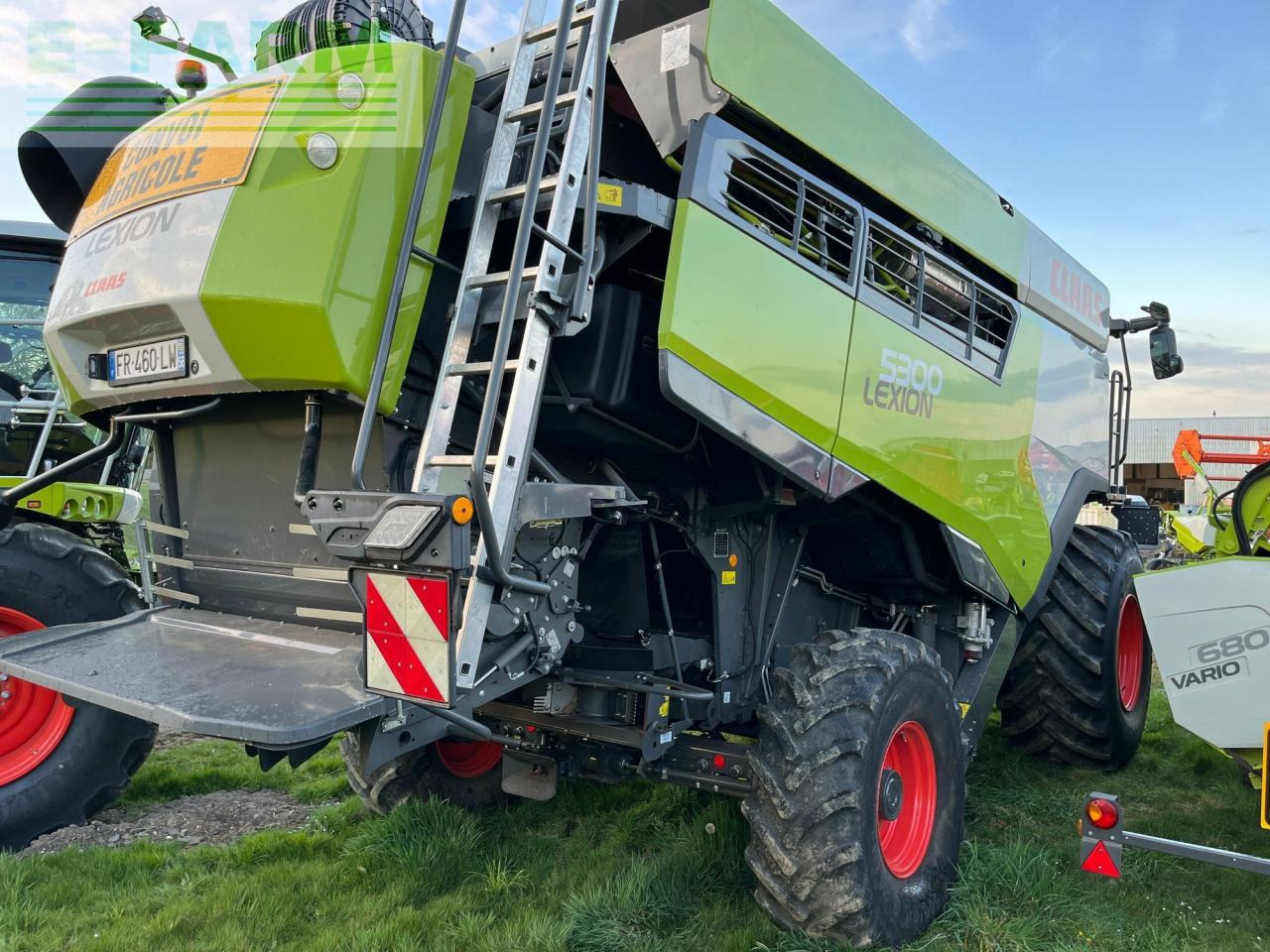 CLAAS lexion 5300 - מקצרת קומבינה: תמונה 4 CLAAS lexion 5300 - מקצרת קומבינה: תמונה 4