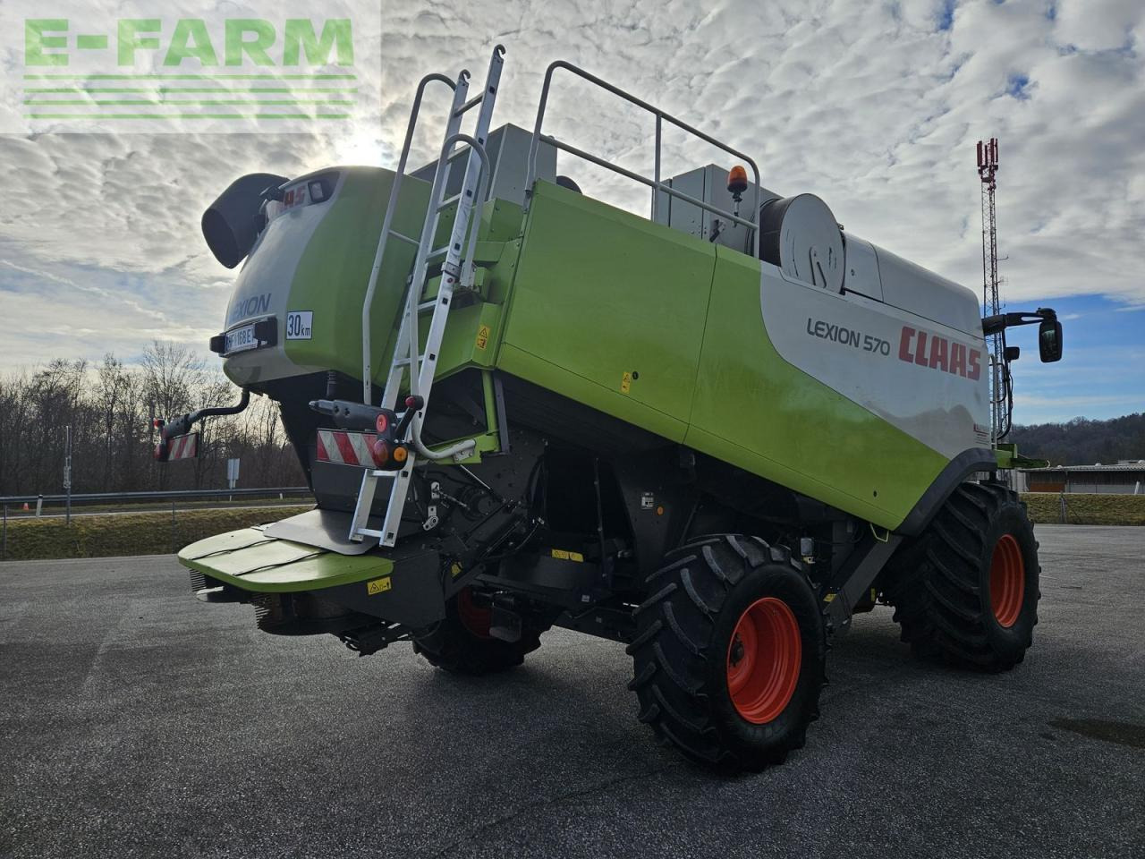 CLAAS lexion 570 - מקצרת קומבינה: תמונה 5 CLAAS lexion 570 - מקצרת קומבינה: תמונה 5