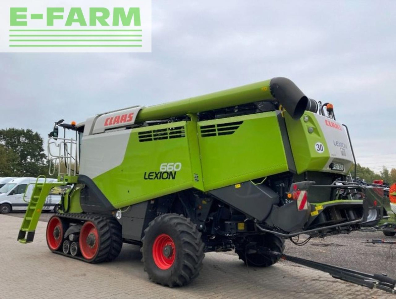 CLAAS lexion 660 tt mit vario 930 - מקצרת קומבינה: תמונה 5 CLAAS lexion 660 tt mit vario 930 - מקצרת קומבינה: תמונה 5