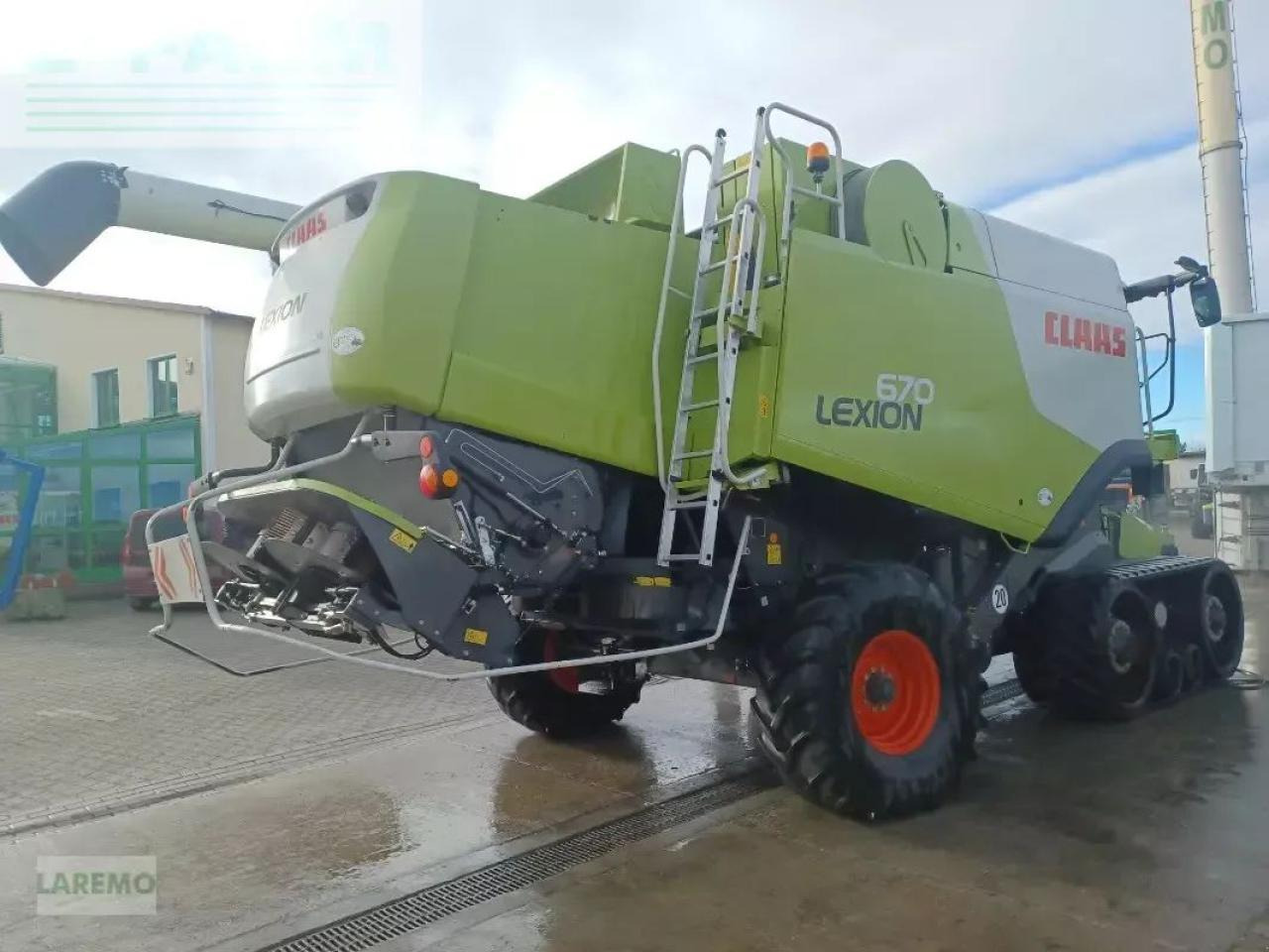 CLAAS lexion 670 tt terratrac v 900 - מקצרת קומבינה: תמונה 3 CLAAS lexion 670 tt terratrac v 900 - מקצרת קומבינה: תמונה 3