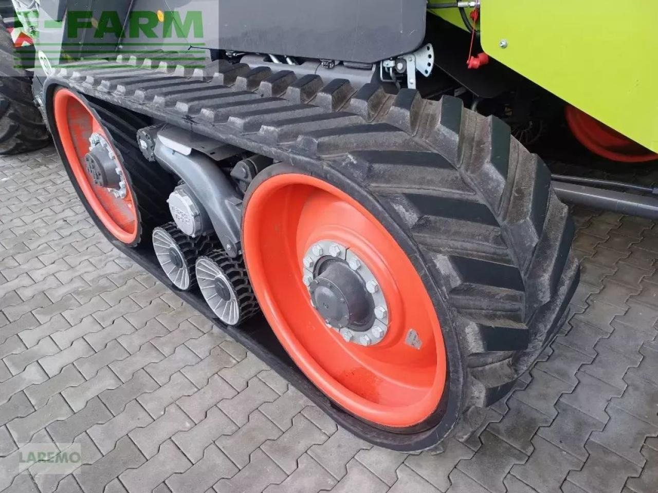 CLAAS lexion 6900 terratrac + vario v 930 - מקצרת קומבינה: תמונה 3 CLAAS lexion 6900 terratrac + vario v 930 - מקצרת קומבינה: תמונה 3