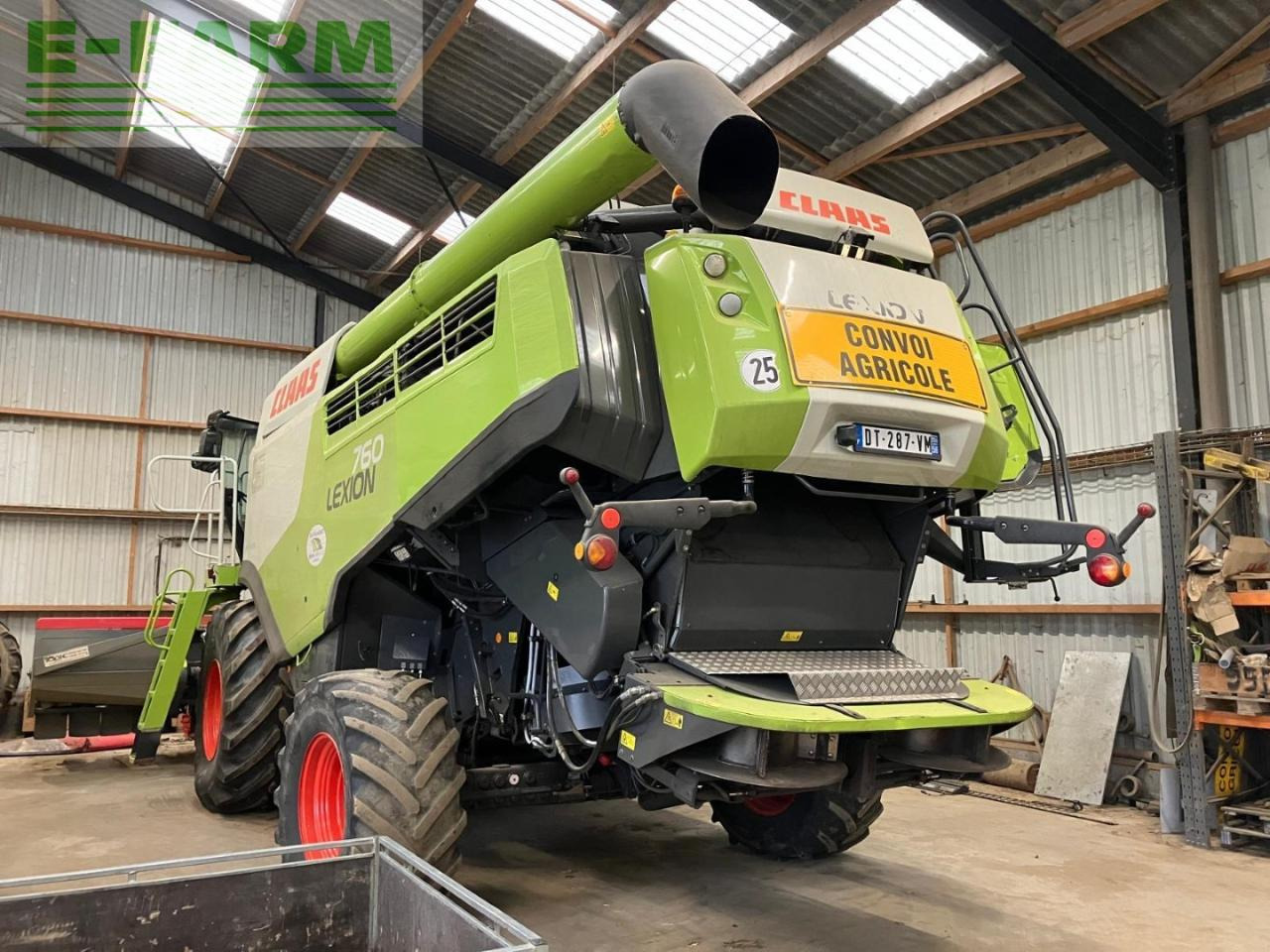CLAAS lexion 760 t4i - מקצרת קומבינה: תמונה 1 CLAAS lexion 760 t4i - מקצרת קומבינה: תמונה 1