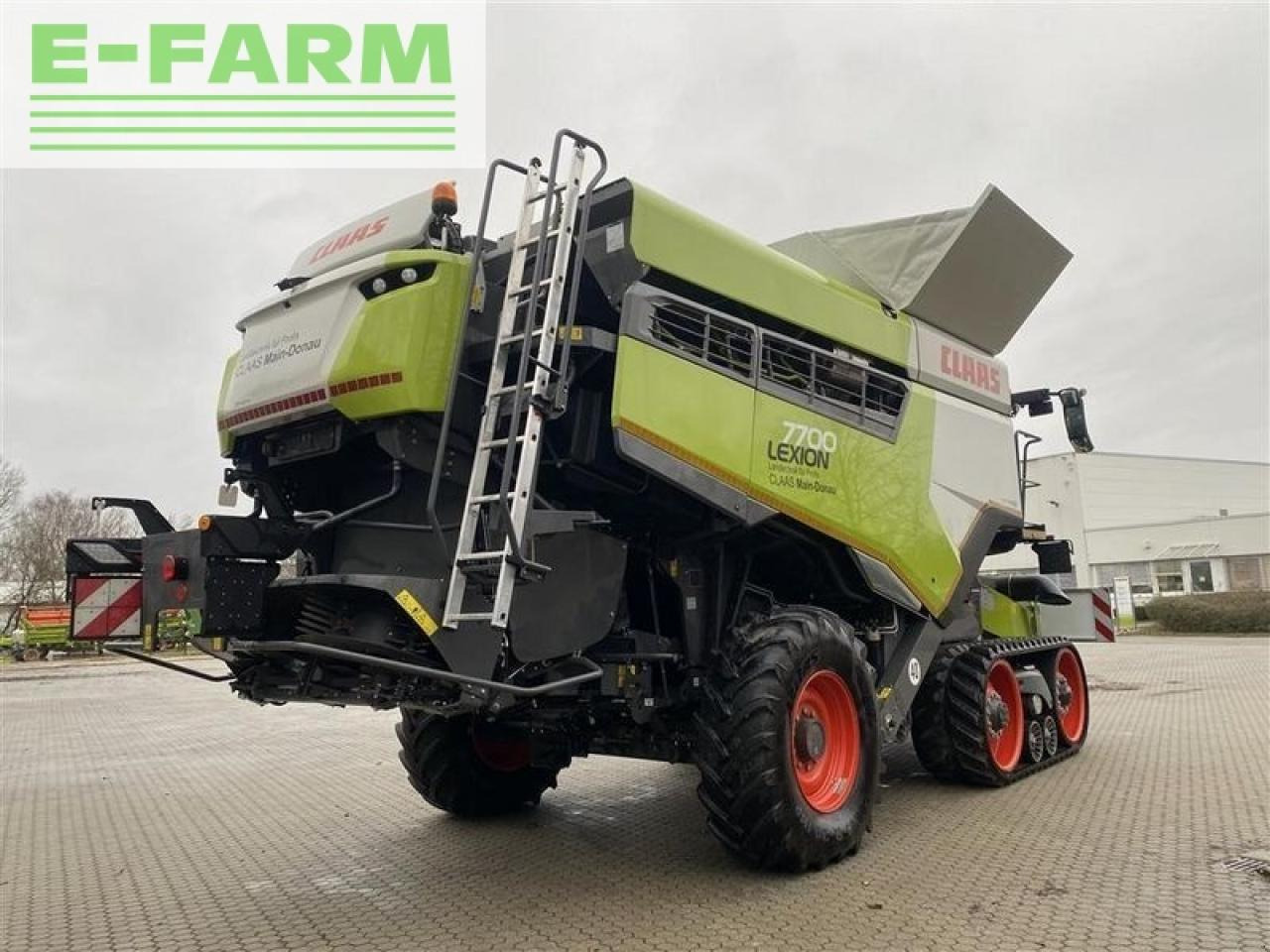 CLAAS lexion 7700 tt m. finanzierung - מקצרת קומבינה: תמונה 4 CLAAS lexion 7700 tt m. finanzierung - מקצרת קומבינה: תמונה 4