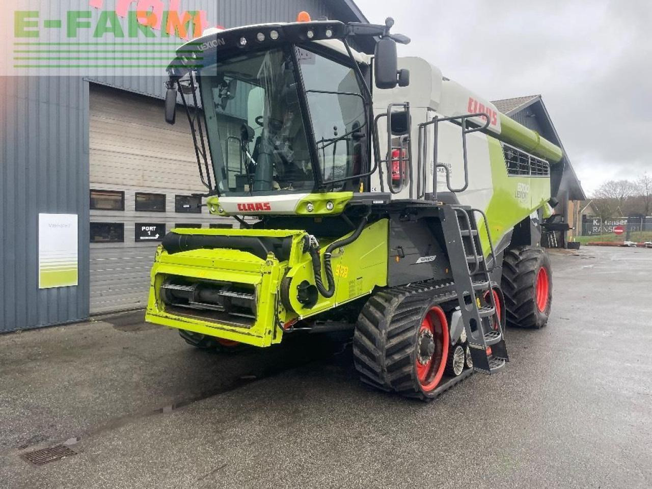 CLAAS lexion 8700 terra trac - מקצרת קומבינה: תמונה 2 CLAAS lexion 8700 terra trac - מקצרת קומבינה: תמונה 2
