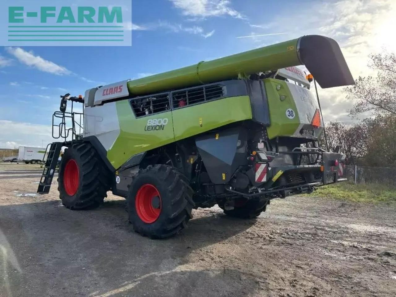 CLAAS lexion 8800 4wd - מקצרת קומבינה: תמונה 4 CLAAS lexion 8800 4wd - מקצרת קומבינה: תמונה 4
