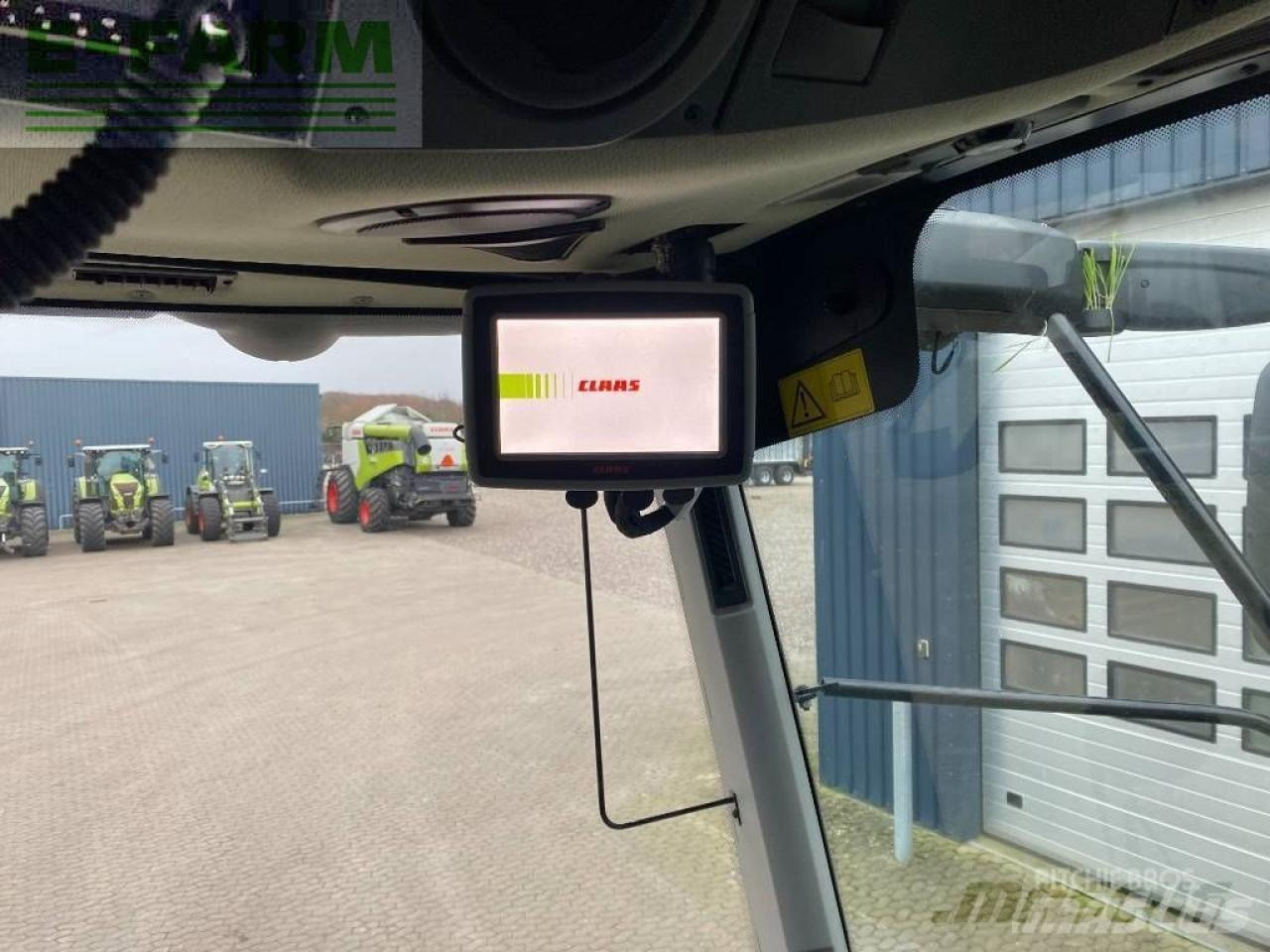 CLAAS lexion 8800 4wd - מקצרת קומבינה: תמונה 3 CLAAS lexion 8800 4wd - מקצרת קומבינה: תמונה 3