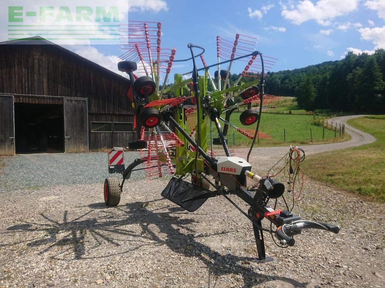CLAAS liner 2700 - גורף/ מגרפה: תמונה 2 CLAAS liner 2700 - גורף/ מגרפה: תמונה 2