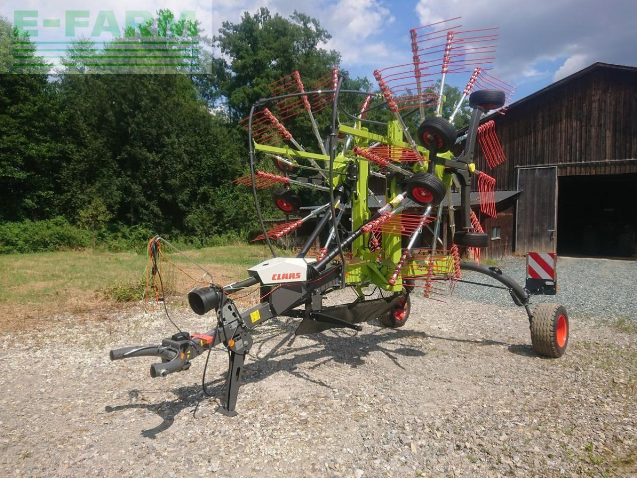 CLAAS liner 2700 - גורף/ מגרפה: תמונה 1 CLAAS liner 2700 - גורף/ מגרפה: תמונה 1