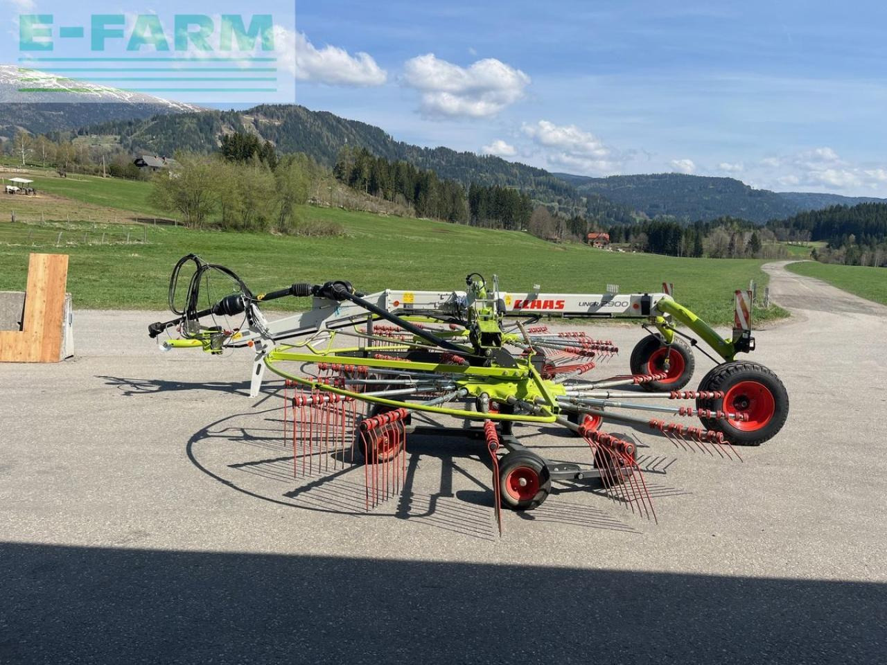 CLAAS liner 2900 trend - גורף/ מגרפה: תמונה 4 CLAAS liner 2900 trend - גורף/ מגרפה: תמונה 4