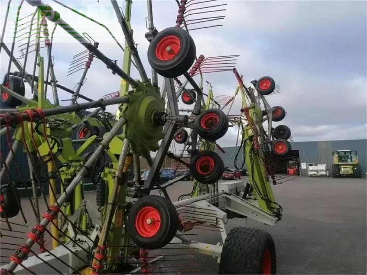 CLAAS liner 3500 rotorriver - גורף/ מגרפה: תמונה 5 CLAAS liner 3500 rotorriver - גורף/ מגרפה: תמונה 5