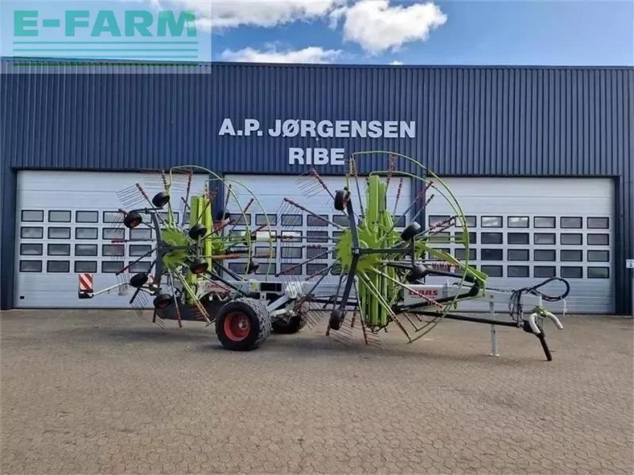 CLAAS liner 4000hhv 1156 timer - גורף/ מגרפה: תמונה 1 CLAAS liner 4000hhv 1156 timer - גורף/ מגרפה: תמונה 1