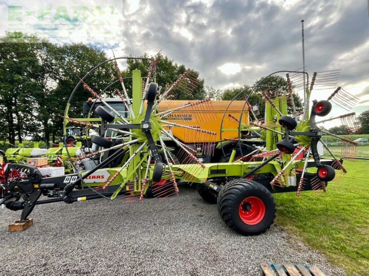 CLAAS liner 4700 business pro, nur 153 h ! - גורף/ מגרפה: תמונה 2 CLAAS liner 4700 business pro, nur 153 h ! - גורף/ מגרפה: תמונה 2