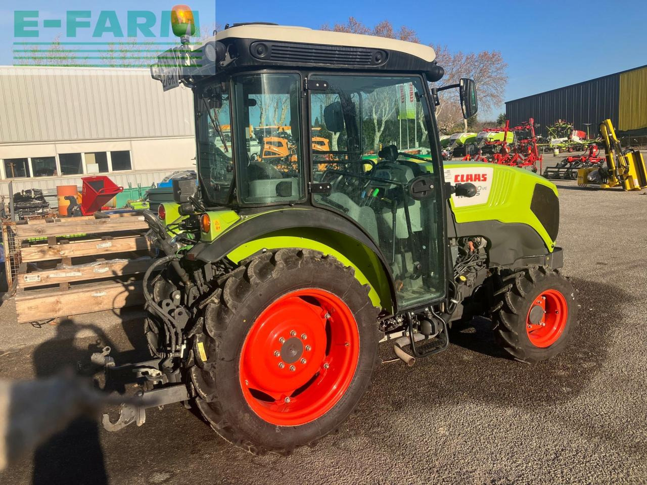 CLAAS nexos 220 ve cabine 4rm VE - טרקטור חקלאי: תמונה 2 CLAAS nexos 220 ve cabine 4rm VE - טרקטור חקלאי: תמונה 2