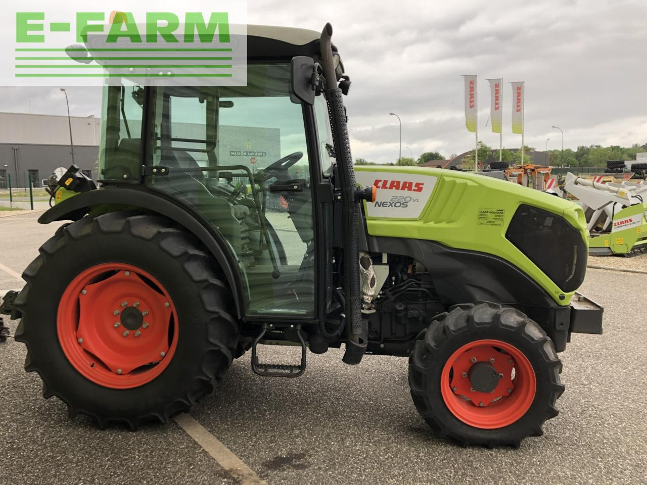 CLAAS nexos 220 vl - טרקטור חקלאי: תמונה 4 CLAAS nexos 220 vl - טרקטור חקלאי: תמונה 4
