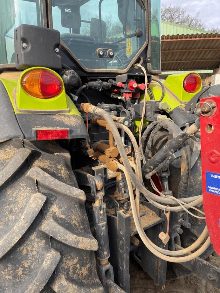 CLAAS nexos 230 ve - טרקטור חקלאי: תמונה 5 CLAAS nexos 230 ve - טרקטור חקלאי: תמונה 5