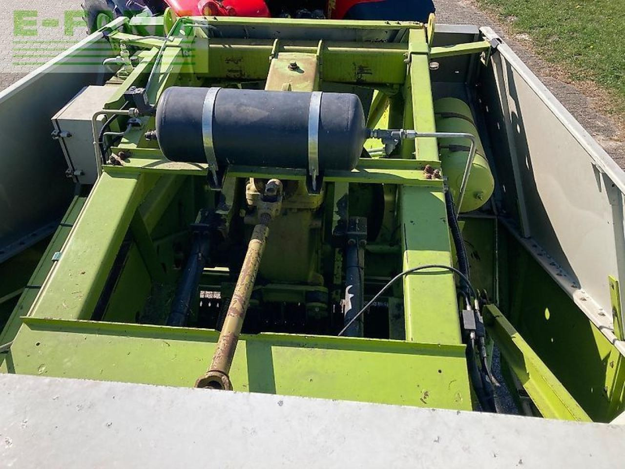 CLAAS quadrant 2200 - מכונת צרור מרובעת: תמונה 5 CLAAS quadrant 2200 - מכונת צרור מרובעת: תמונה 5