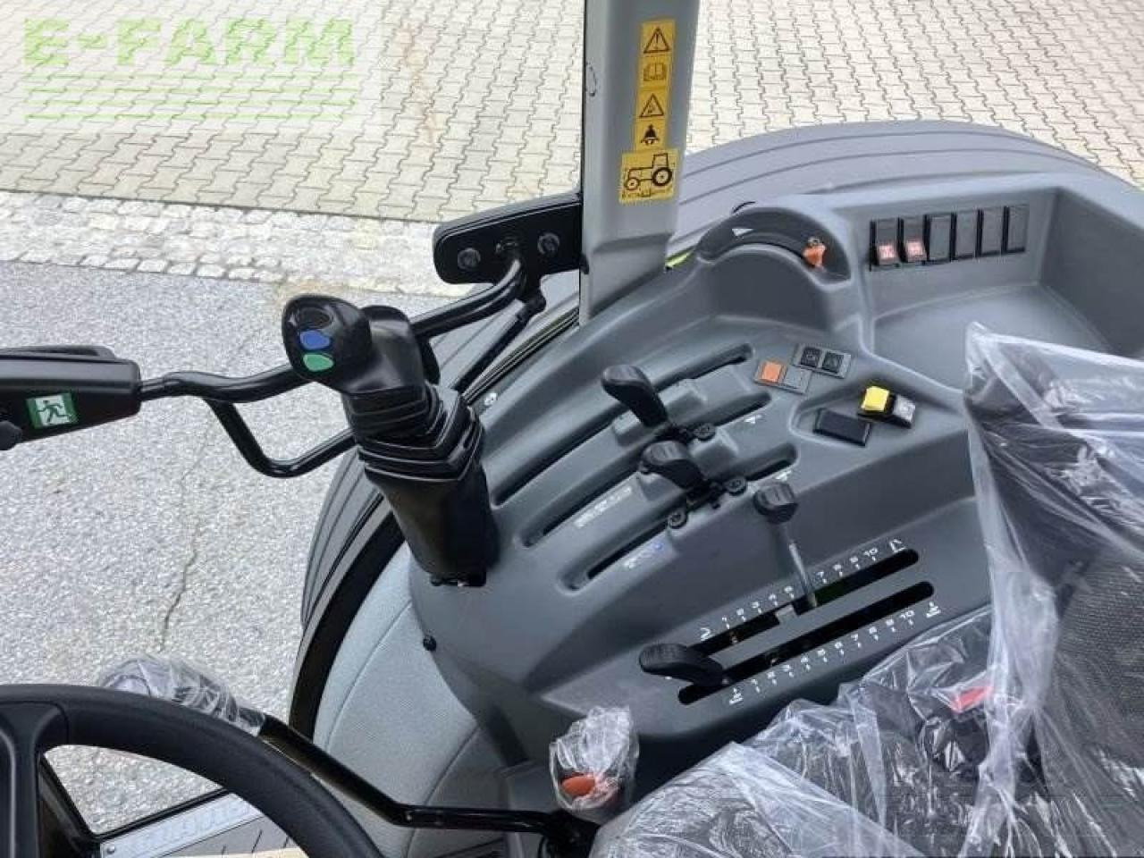 טרקטור חקלאי CLAAS traktor elios 210 kabine advan: תמונה 7