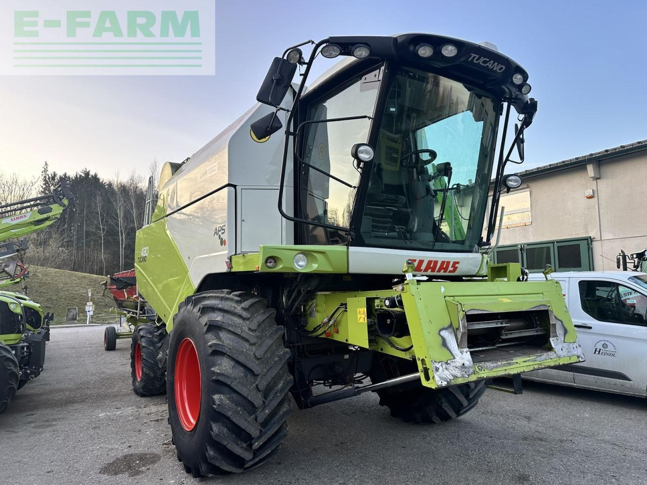 CLAAS tucano 430 - מקצרת קומבינה: תמונה 1 CLAAS tucano 430 - מקצרת קומבינה: תמונה 1