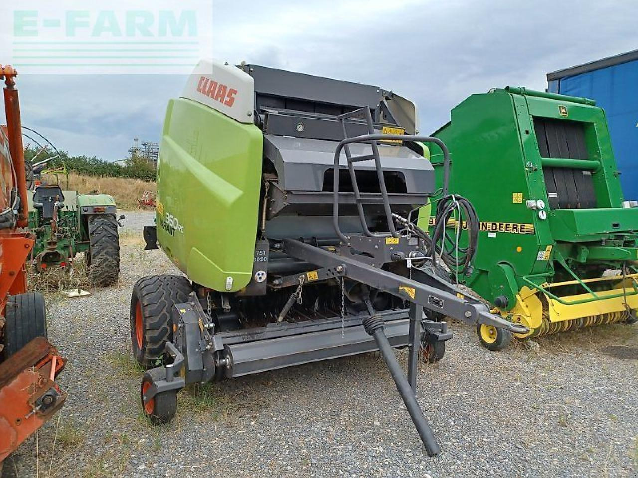 CLAAS variant 360 rc - מכונת צרור מרובעת: תמונה 1 CLAAS variant 360 rc - מכונת צרור מרובעת: תמונה 1