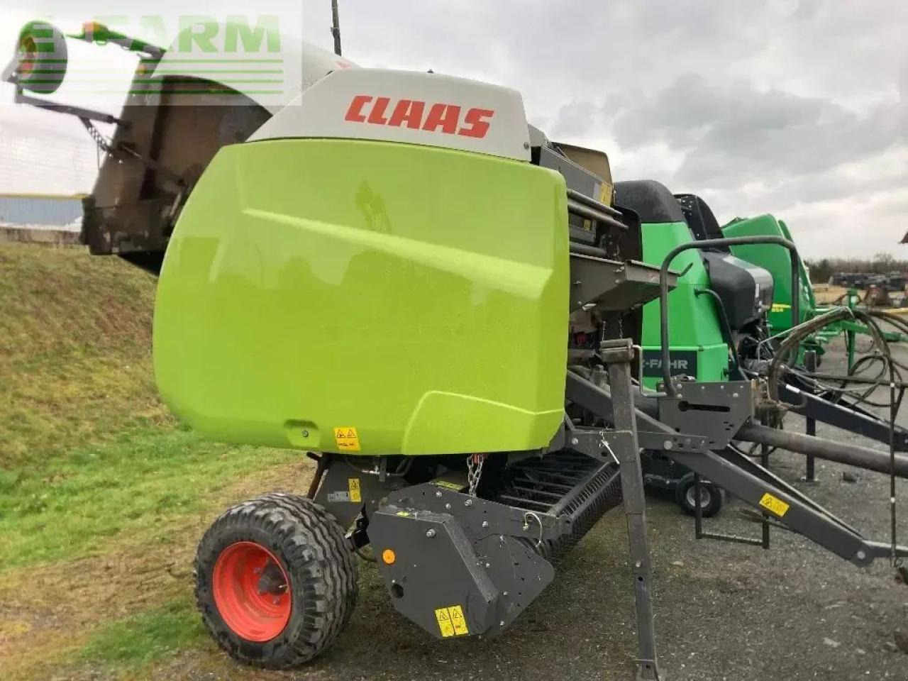 CLAAS variant 360 rf - מכונת צרור מרובעת: תמונה 1 CLAAS variant 360 rf - מכונת צרור מרובעת: תמונה 1