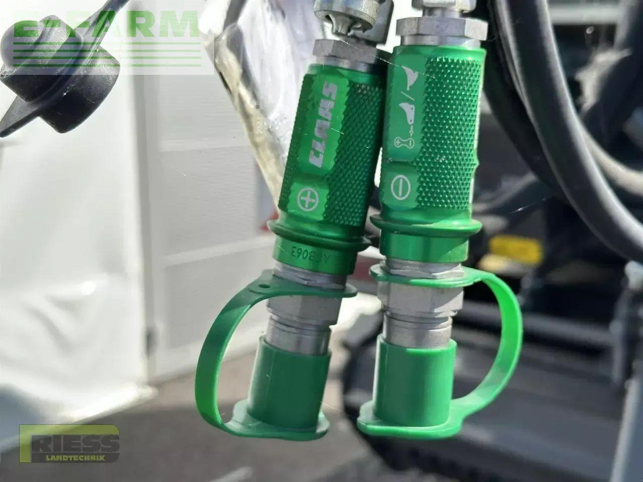 CLAAS variant 585 pro - מכונת צרור מרובעת: תמונה 3 CLAAS variant 585 pro - מכונת צרור מרובעת: תמונה 3