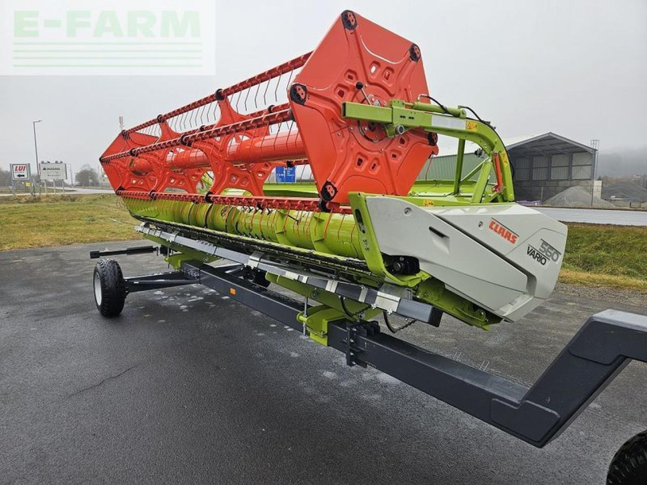 CLAAS vario 560 + rapstrenner + transportwagen - ראש תבואה: תמונה 2 CLAAS vario 560 + rapstrenner + transportwagen - ראש תבואה: תמונה 2