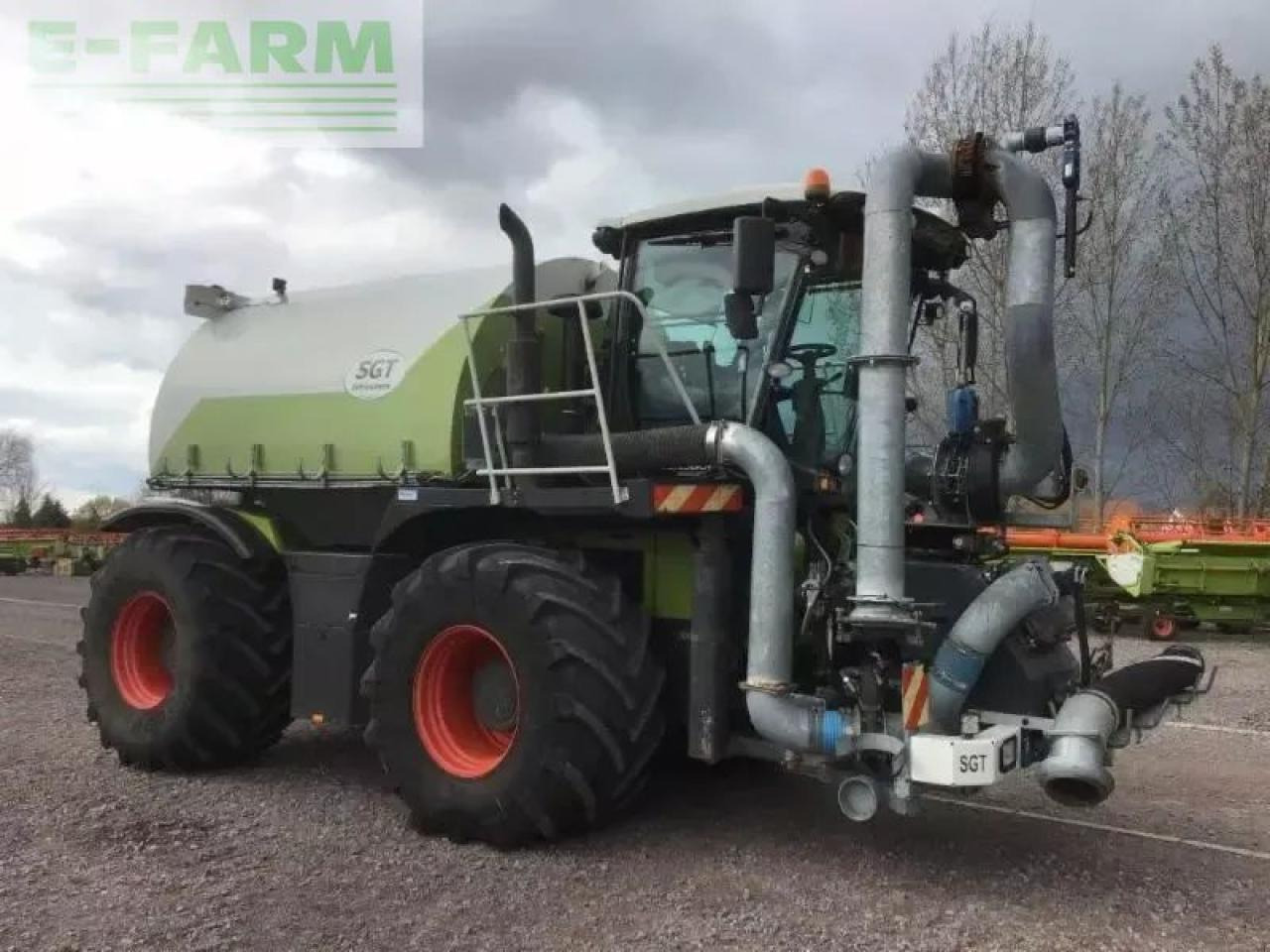 CLAAS xerion 3800 saddle trac SADDLE TRAC - טרקטור חקלאי: תמונה 3 CLAAS xerion 3800 saddle trac SADDLE TRAC - טרקטור חקלאי: תמונה 3