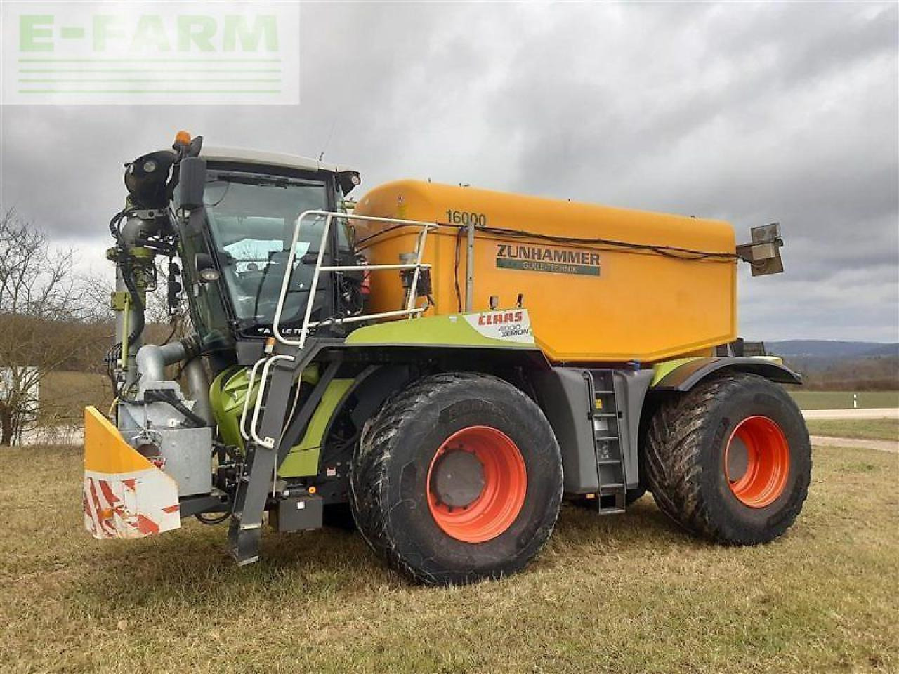 CLAAS xerion 4000 saddle trac SADDLE TRAC - מרסס בהנעה עצמית: תמונה 3 CLAAS xerion 4000 saddle trac SADDLE TRAC - מרסס בהנעה עצמית: תמונה 3